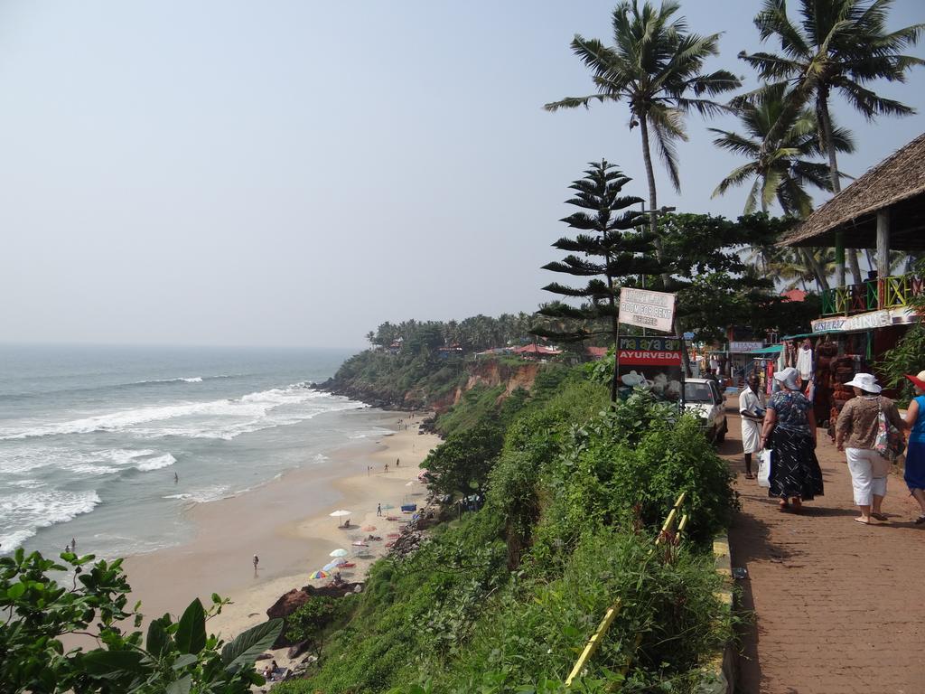 Hotel Mk Gardens Surf & Yoga House Varkala Zimmer foto