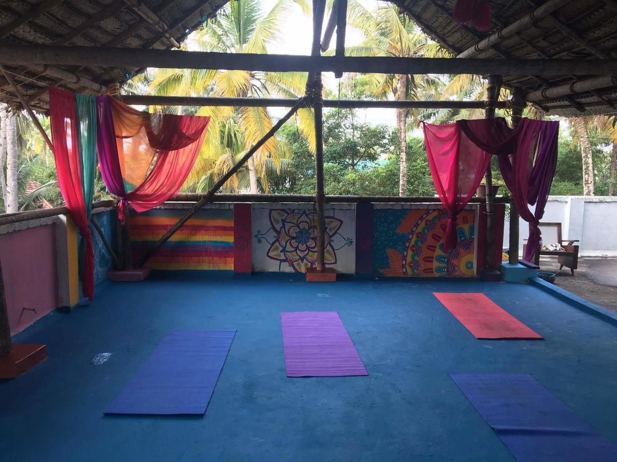 Hotel Mk Gardens Surf & Yoga House Varkala Exterior foto